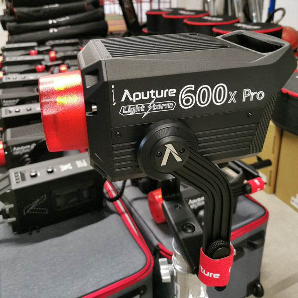 aputure-ls-600x-pro-led-light
